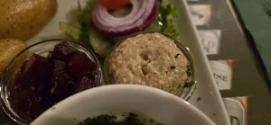 Sennep-hos-Café-og-Restaurant-Nytorv