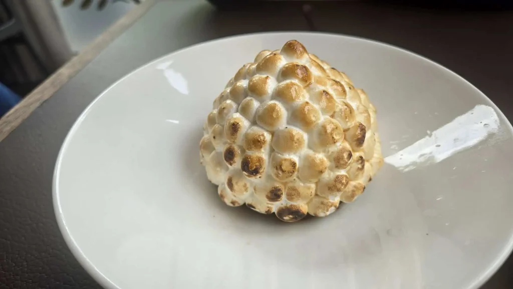 Baked Alaska hos Restaurant Sankt Jørgen